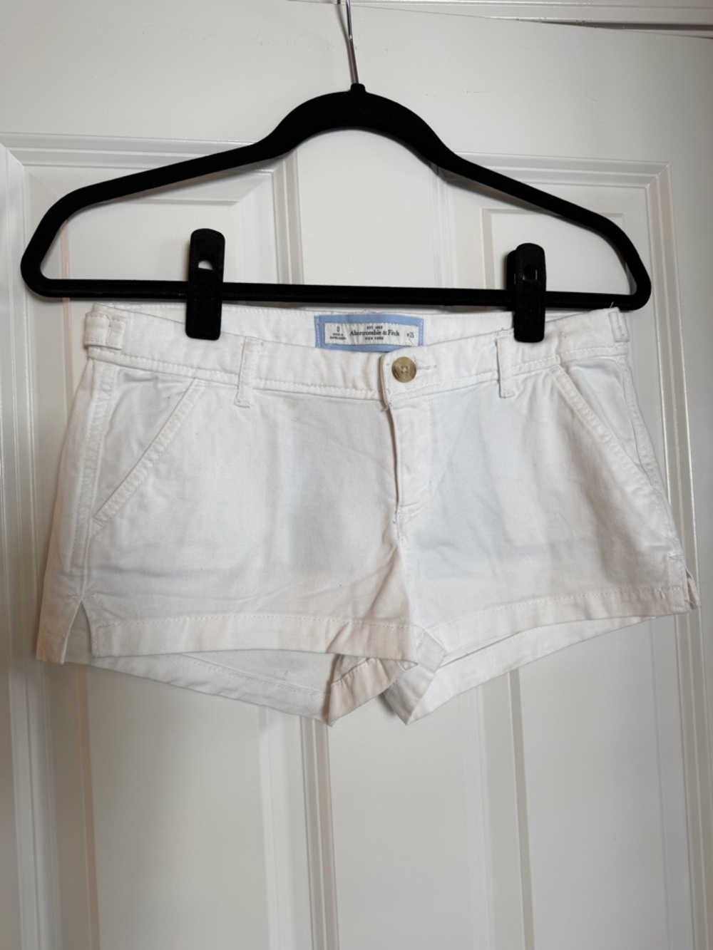 Abercrombie & Fitch White Women's Twill Shorts Size 0/ 25 Waist